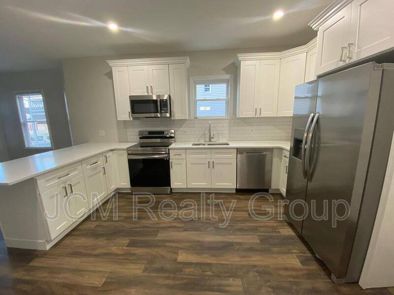 Apartment for rent at 239 School St #1 1st Floor, Lowell, MA 01854
