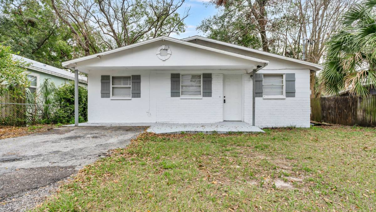 House for rent at 303 E Selma Ave, Tampa, FL 33603