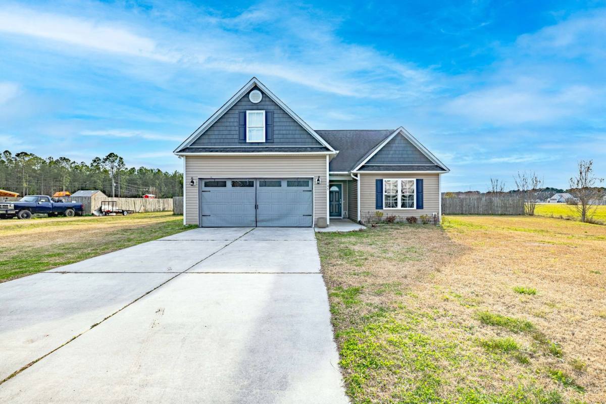 House for rent at 105 Cherry Ridge Court, Richlands, NC 28574