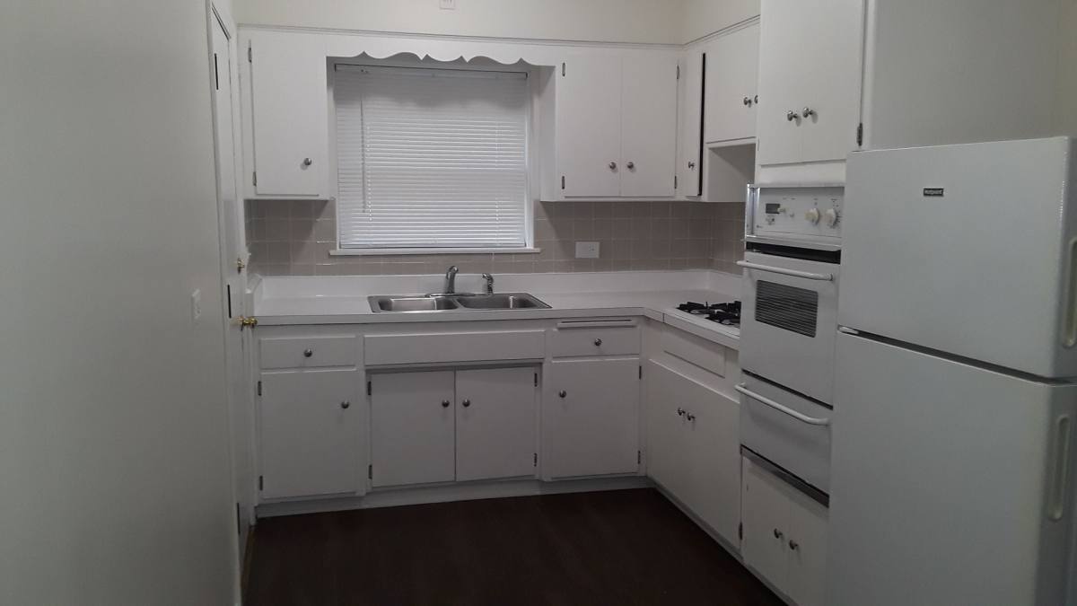 Apartment for rent at 1710-16 Touhy Ave, Park Ridge, IL 60068