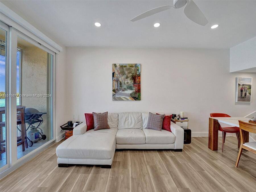 Townhouse for rent at 4212 N Ocean Dr, Hollywood, FL 33019