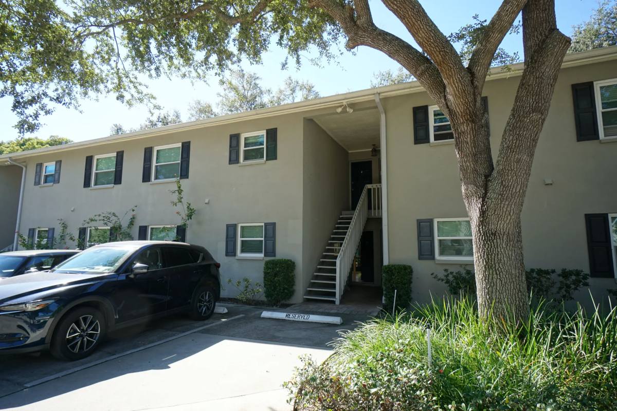 Condo for rent at 2410 W Texas Ave #C, Tampa, FL 33629