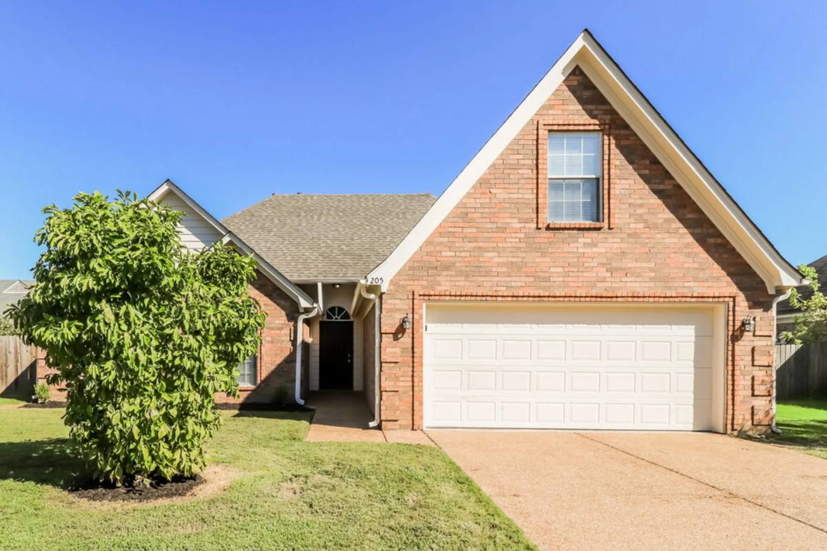 House for rent at 205 Cameron Dr, Oakland, TN 38060