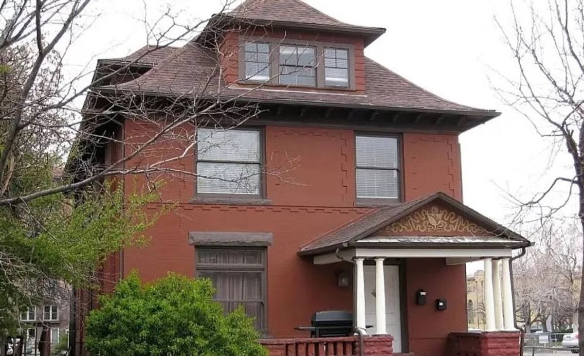 Apartment for rent at 1616 N Washington St, Denver, CO 80203