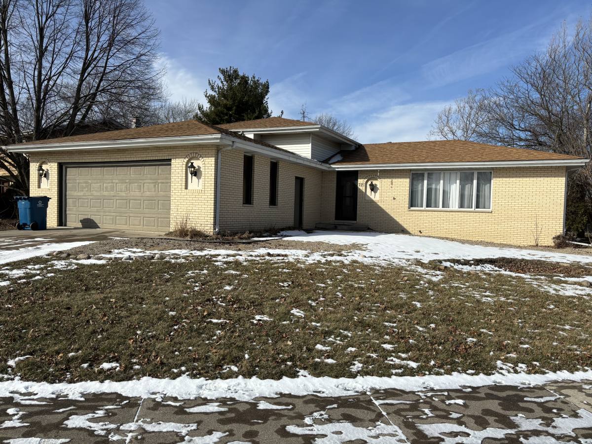 House for rent at 721 Trenton St, Crown Point, IN 46307