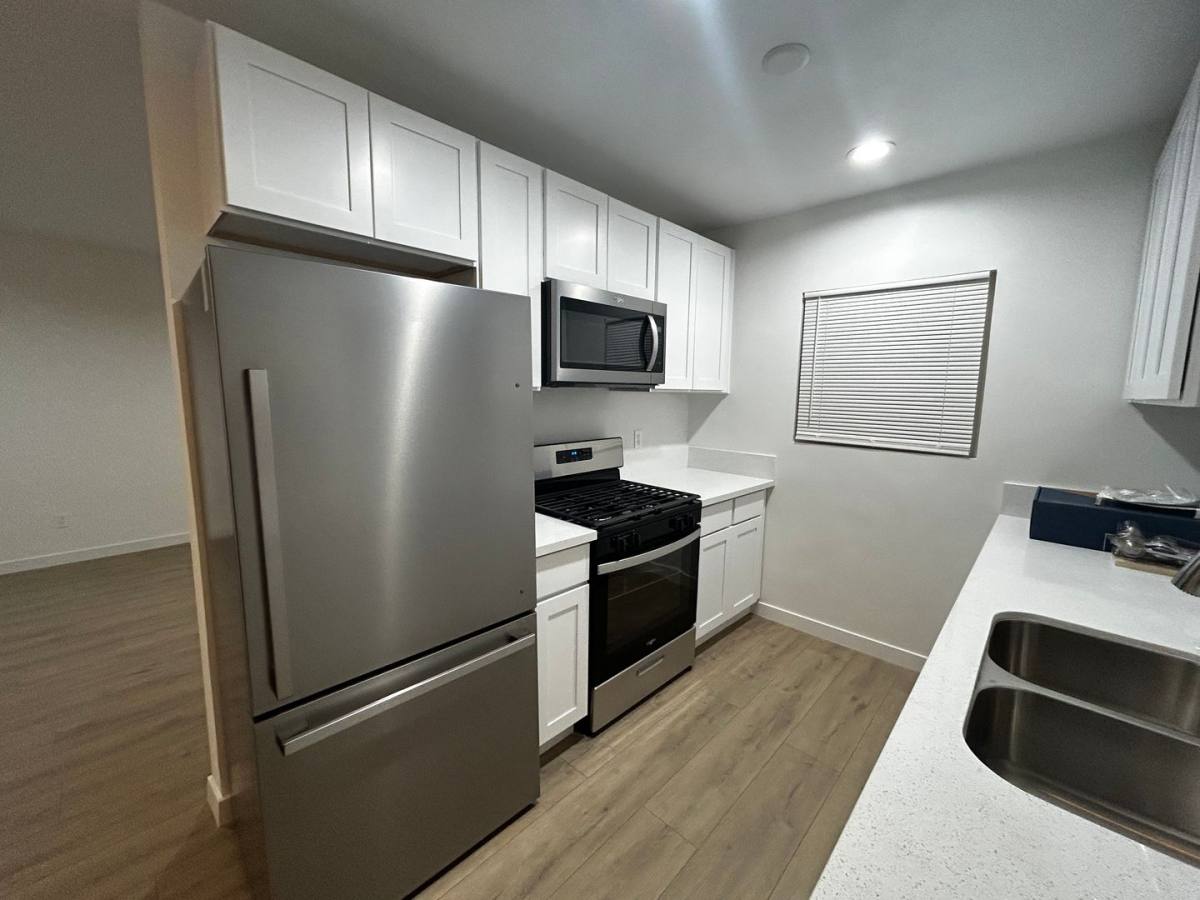 Apartment for rent at 6744 Woodley Ave, Van Nuys, CA 91406