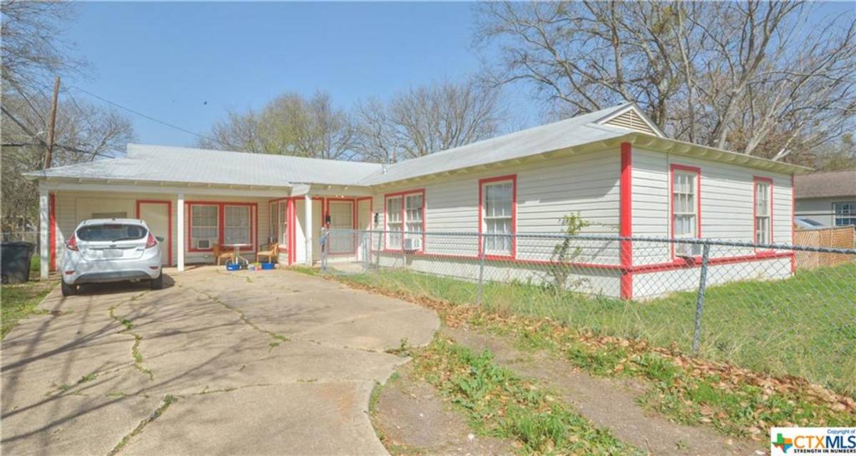 Apartment for rent at 1505 1-2 Alamo Ave, Killeen, TX 76541