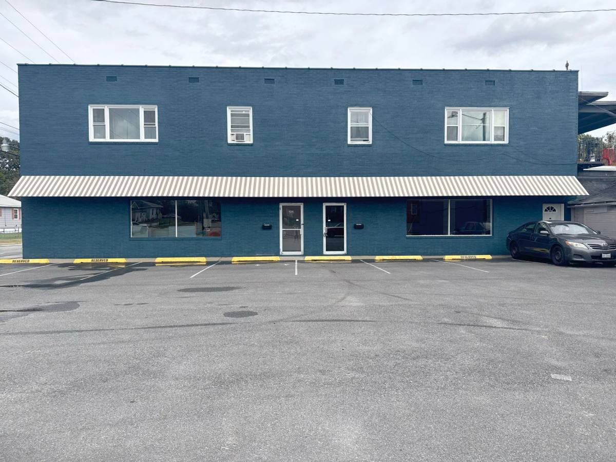 Apartment for rent at 1406 Atlantic St, Hopewell, VA 23860
