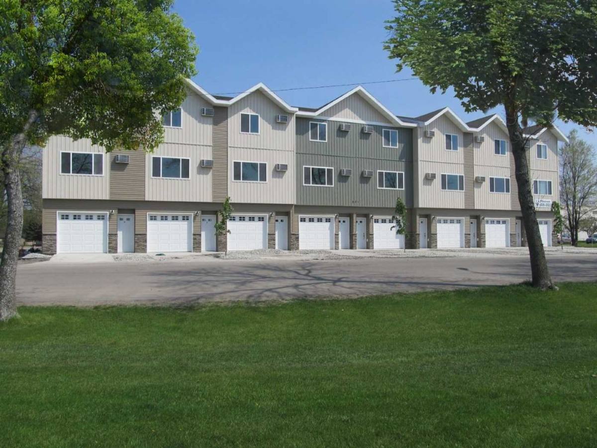 Apartment for rent at 801-813 Barrett 1417 8th Ave N, Fargo, ND 58102