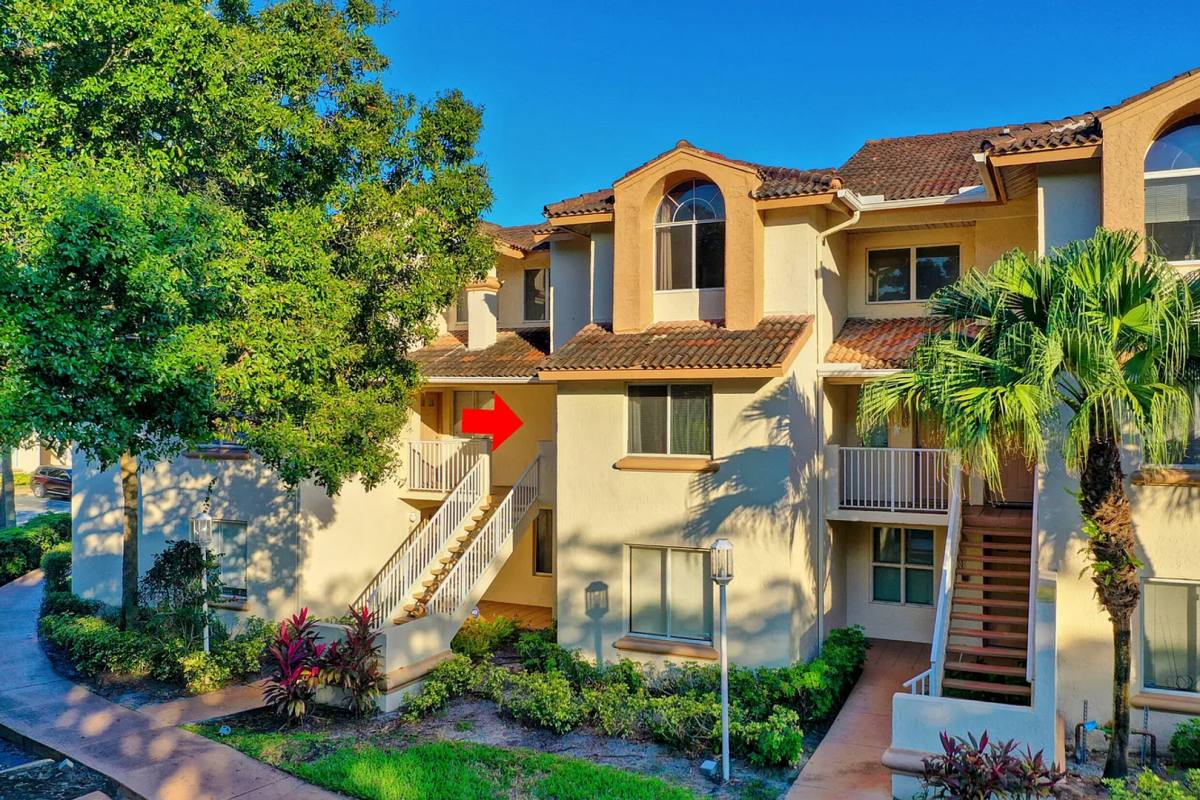 Condo for rent at 17202 Glenmoor Dr, West Palm Beach, FL 33409