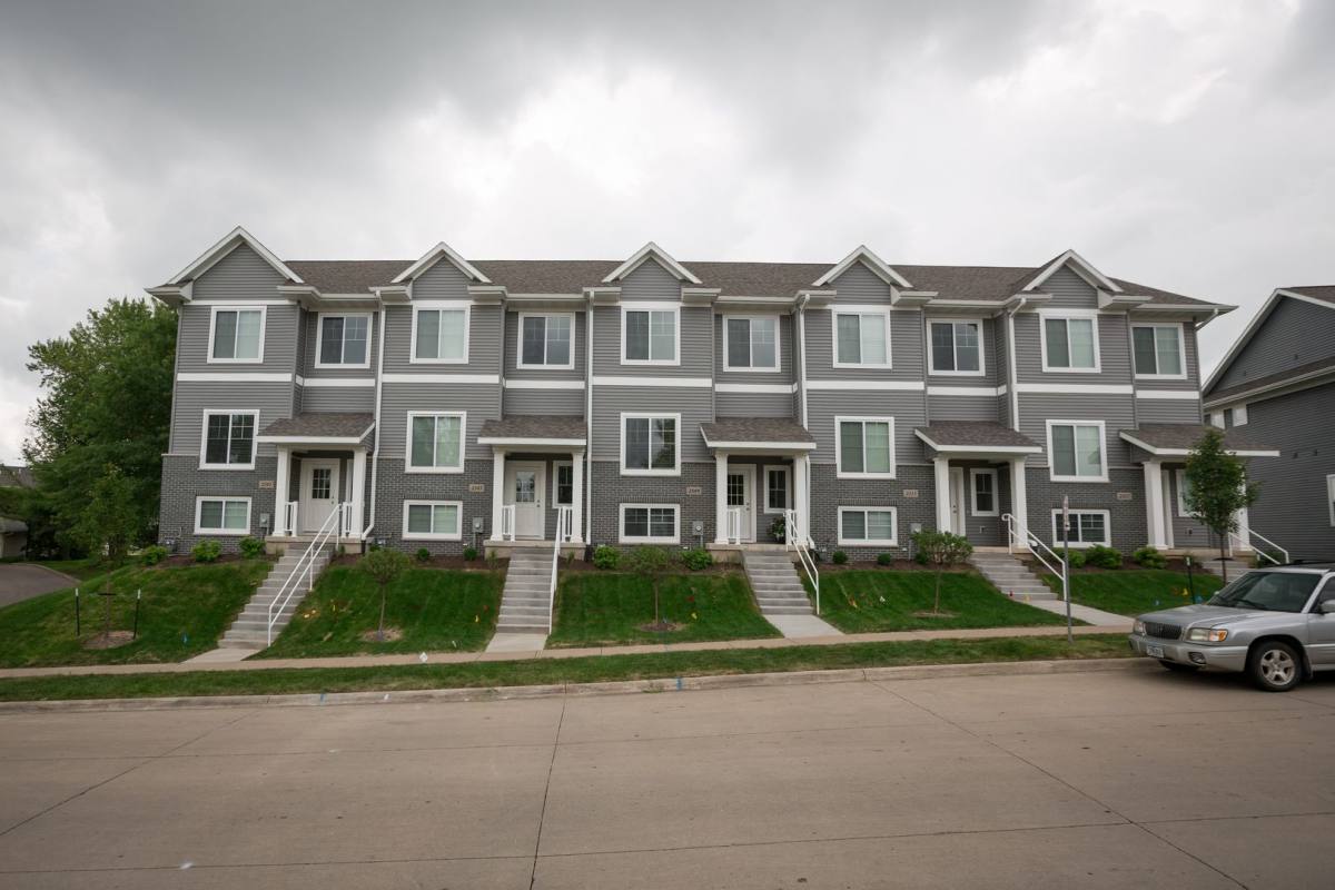 Apartment for rent at 1121 Mormon Trek Blvd, Iowa City, IA 52246