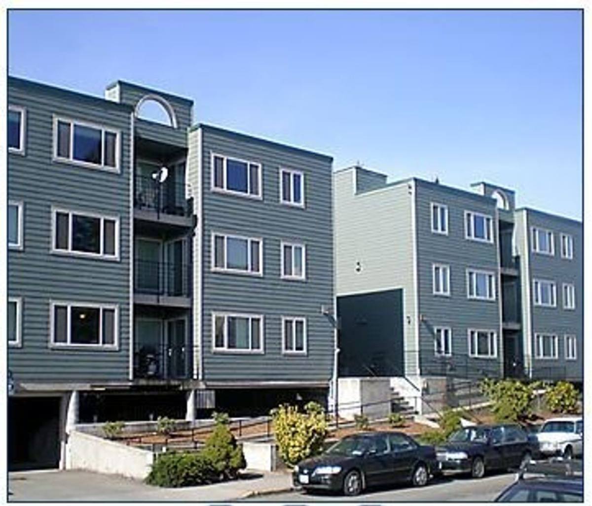 Apartment for rent at 5219 Brooklyn Ave NE, Seattle, WA 98105