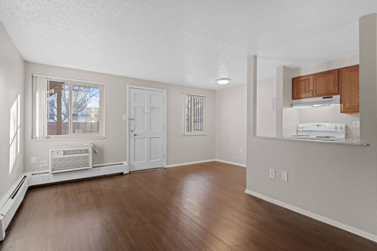 Apartment for rent at 3555 S Pennsylvania St, Englewood, CO 80113