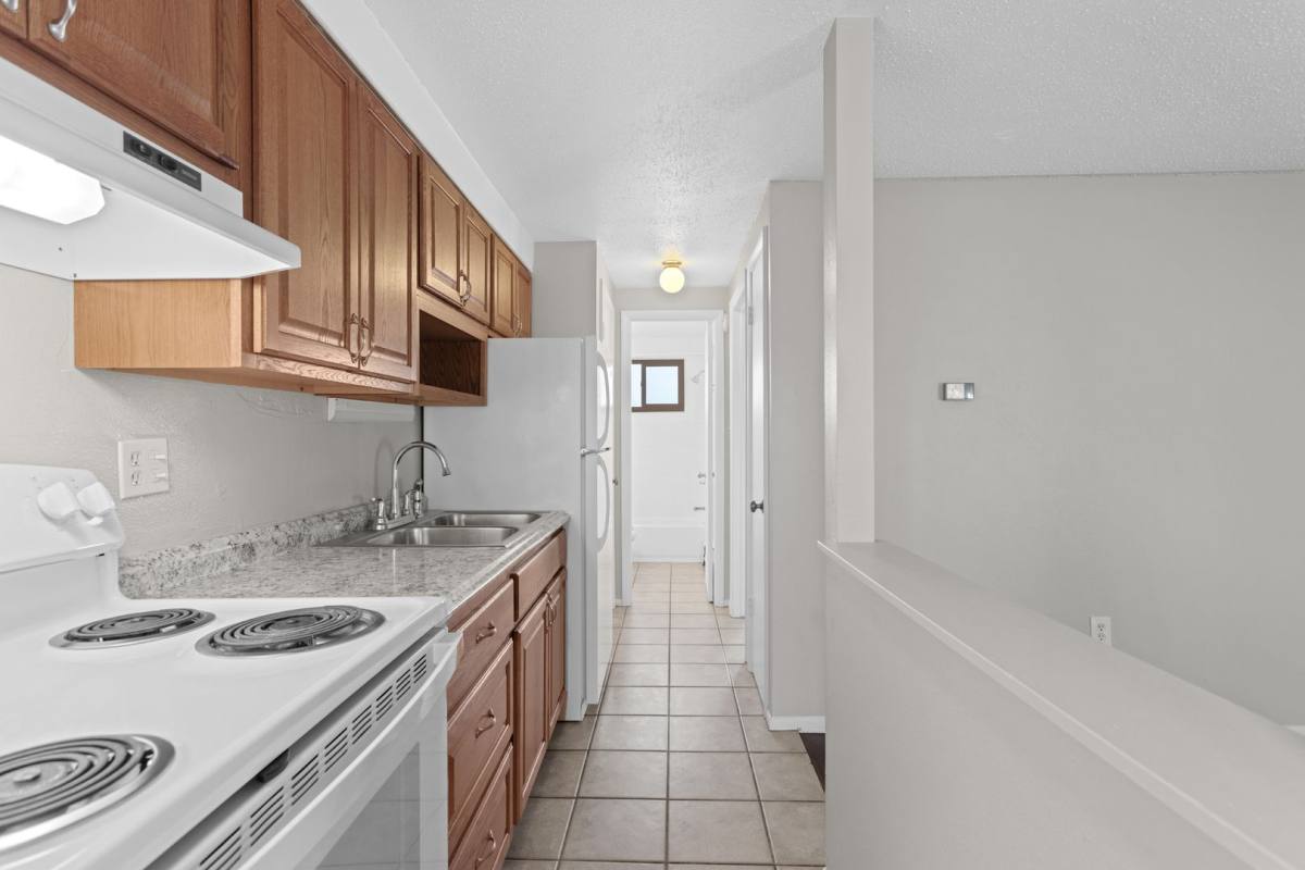 Apartment for rent at 3555 S Pennsylvania St, Englewood, CO 80113