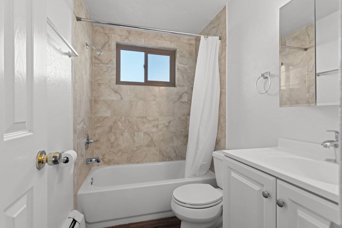 Apartment for rent at 3555 S Pennsylvania St, Englewood, CO 80113