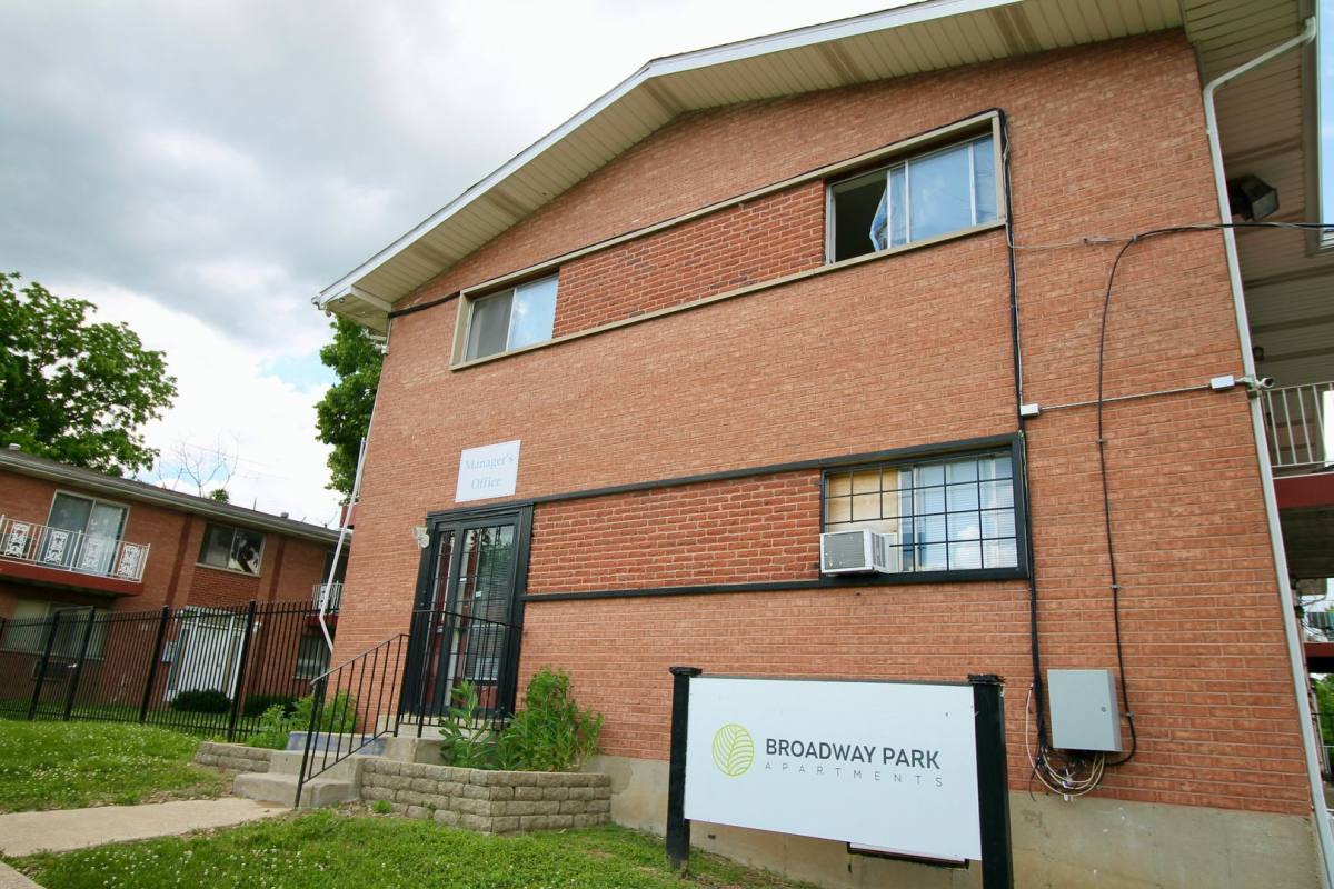 Apartment for rent at Broadway Park, 819 Gustav Ave, St. Louis, MO 63147