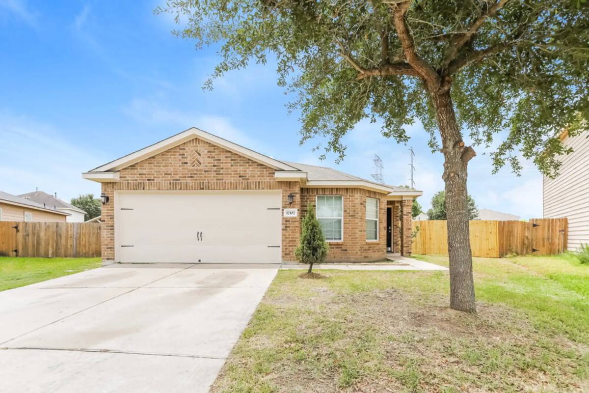 House for rent at 17107 Osprey Landing Dr, Hockley, TX 77447