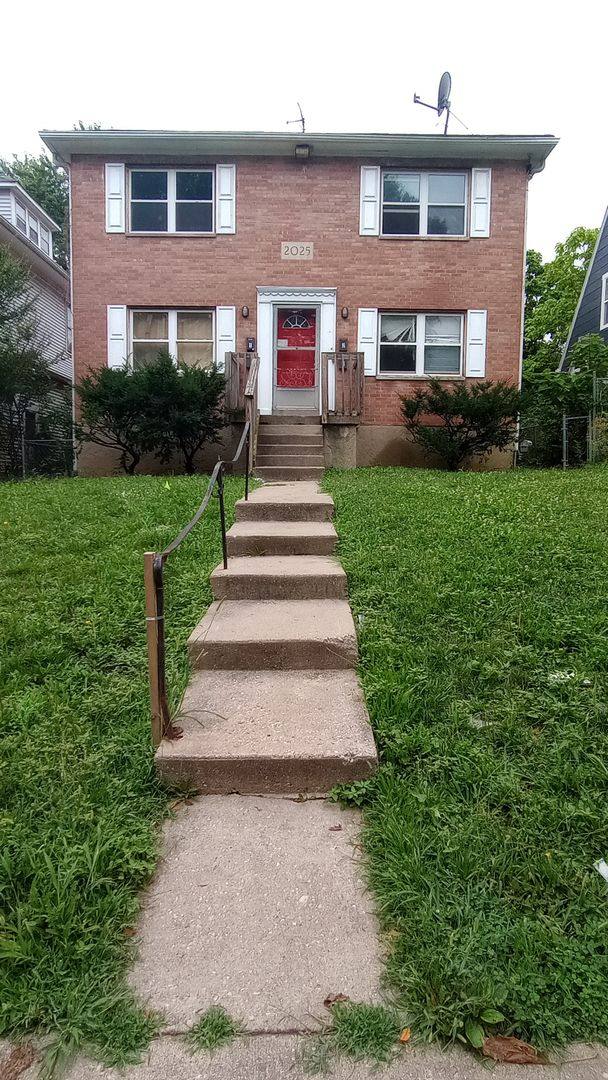 Apartment for rent at 2025 Catalpa Dr, Dayton, OH 45406