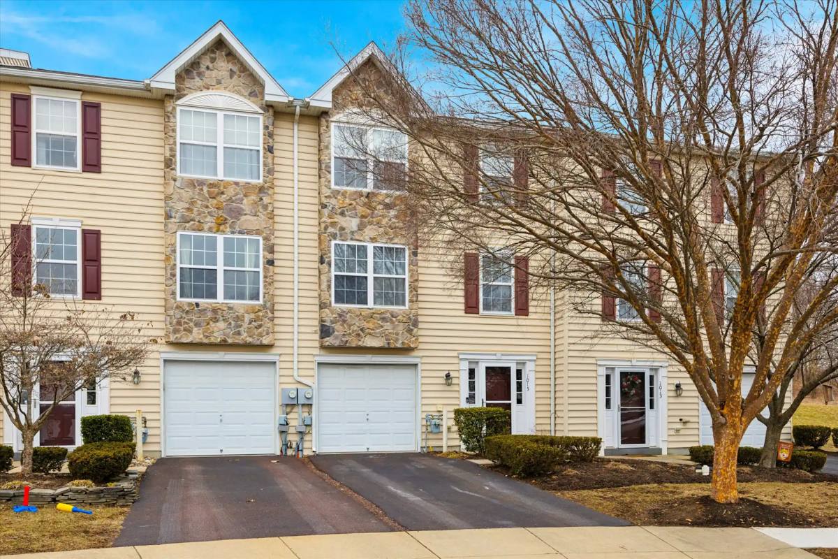 Townhouse for rent at 1015 Balley Dr, Phoenixville, PA 19460