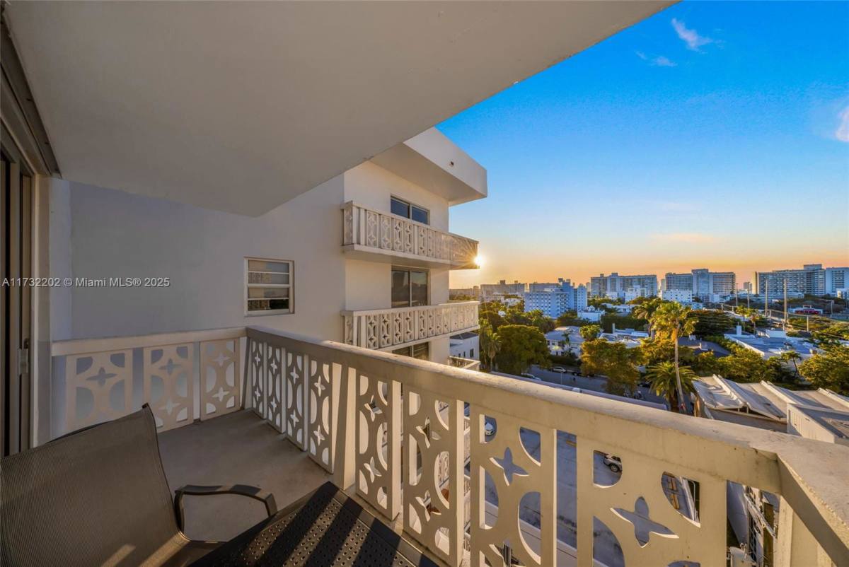 Apartment for rent at 1020 Meridian Ave #816, Miami Beach, FL 33139