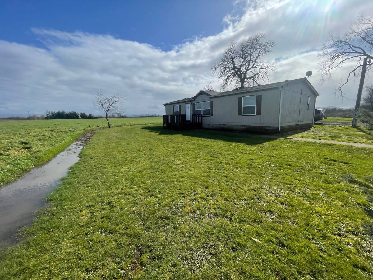 House for rent at 35362 Spicer Dr, Lebanon, OR 97355