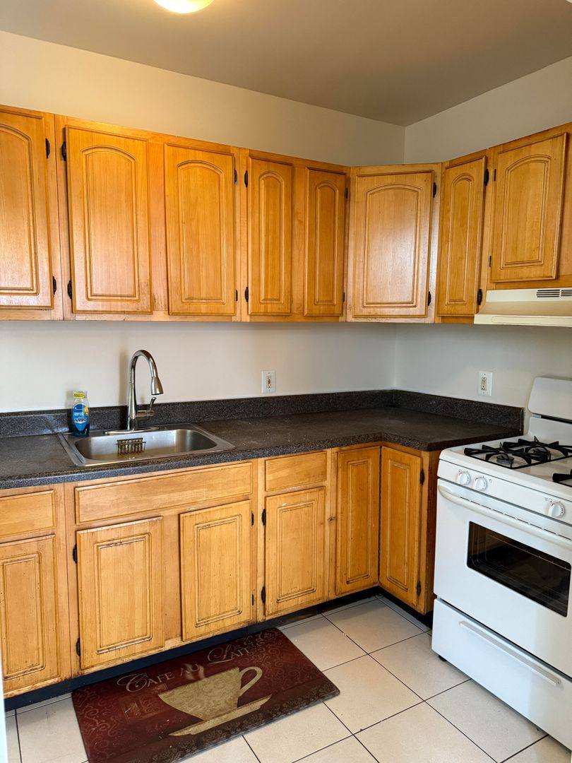 Apartment for rent at 1256 Clay Ave, Bronx, NY 10456
