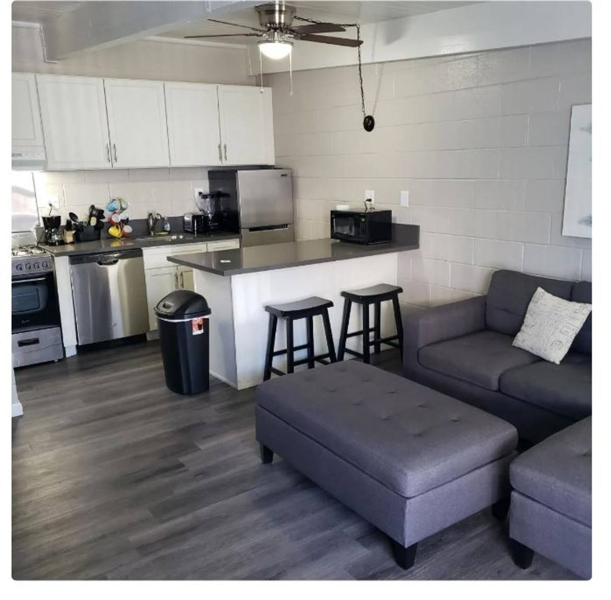 Apartment for rent at 3478 Paradise Rd, Las Vegas, NV 89169