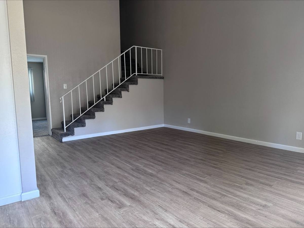 Apartment for rent at 3478 Paradise Rd, Las Vegas, NV 89169