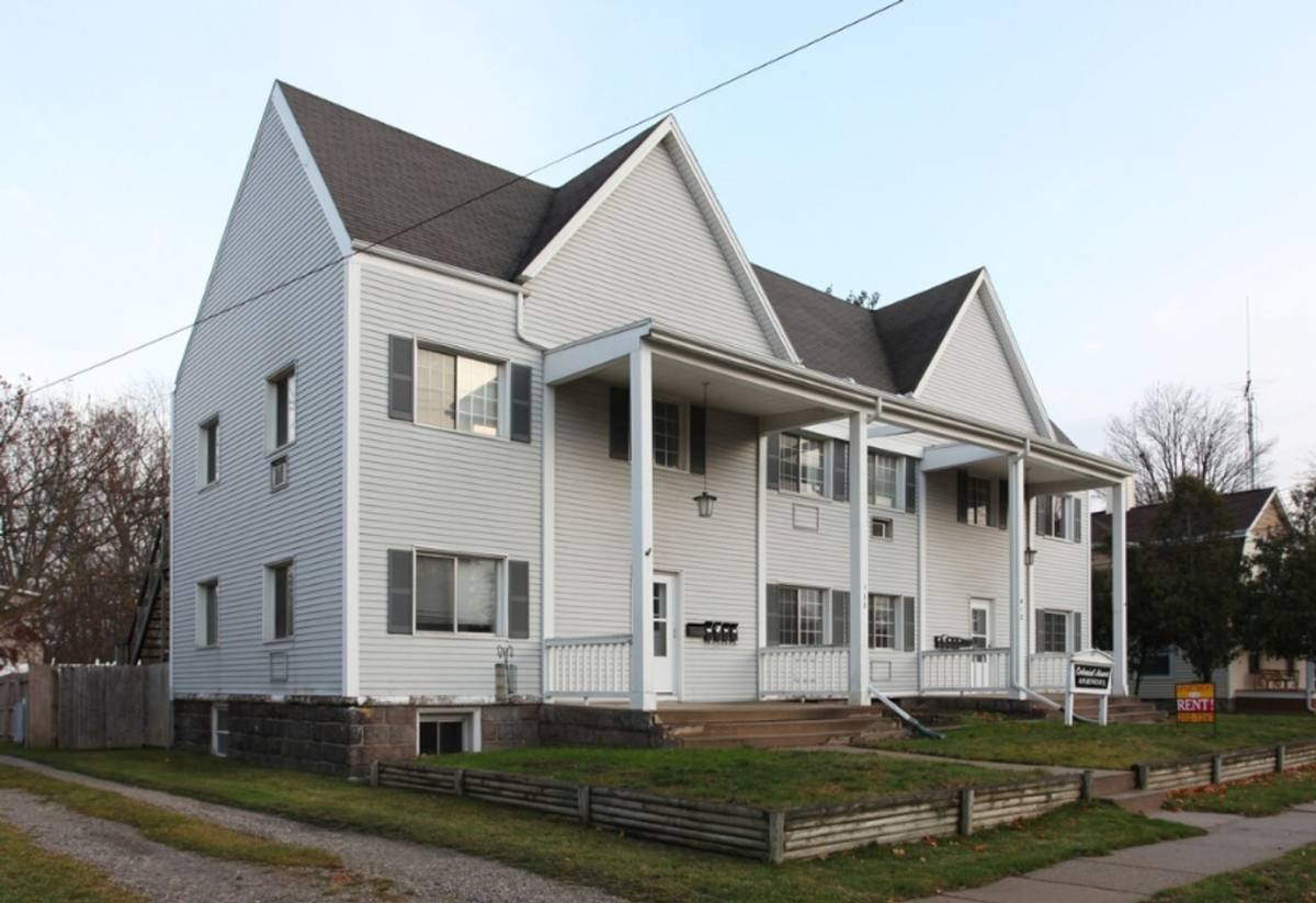 Apartment for rent at 412 & 418 N Clinton St, Grand Ledge, MI 48837