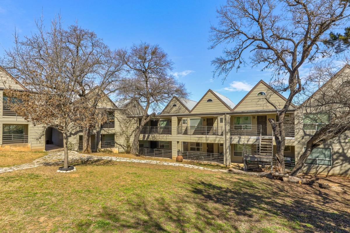 Apartment for rent at 1514 Parker Lane, Austin, TX 78741