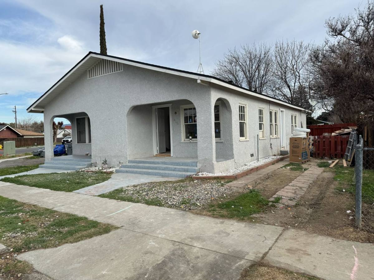 Apartment for rent at 450 N 6th St, Coalinga, CA 93210