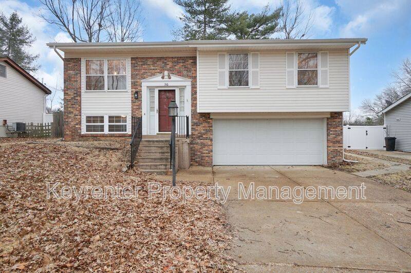 House for rent at 316 Whitehall Dr, Ballwin, MO 63021