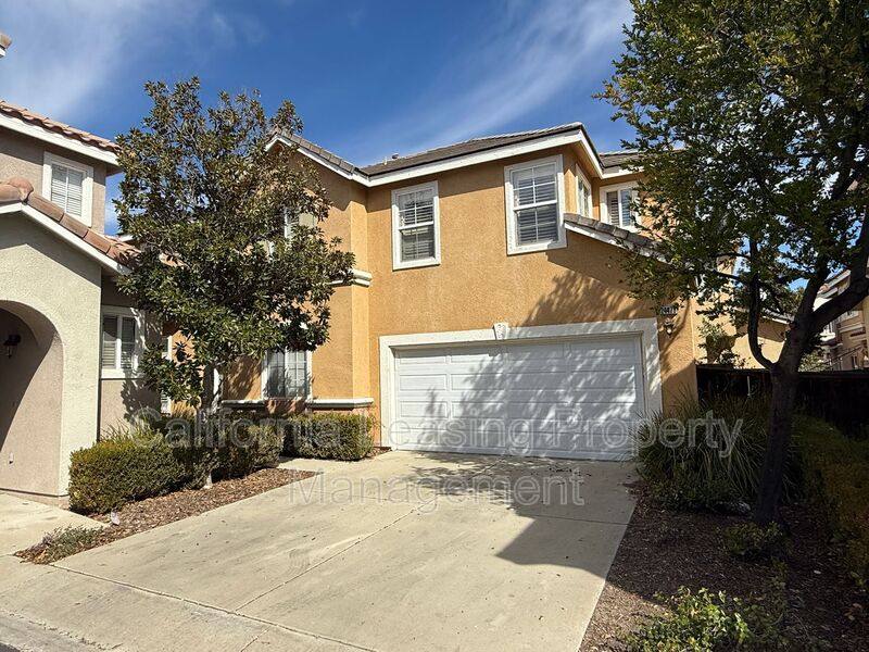 House for rent at 24479 Montevista Circle, Valencia, CA 91354