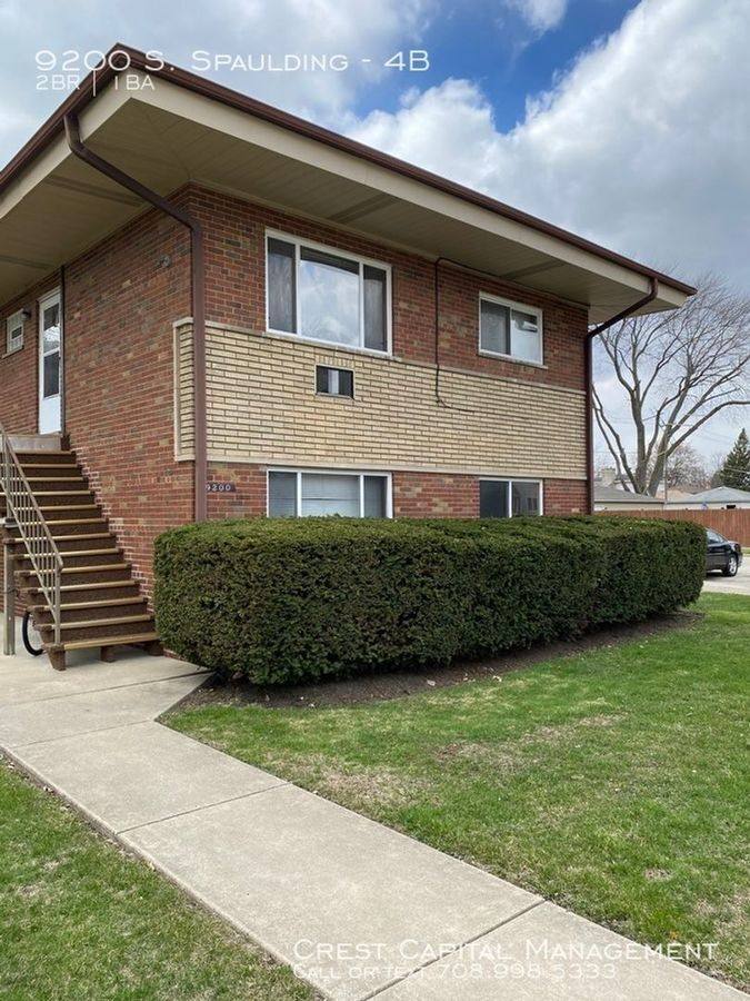 Apartment for rent at 9200 S Spaulding Ave #2B, Evergreen Park, IL 60805