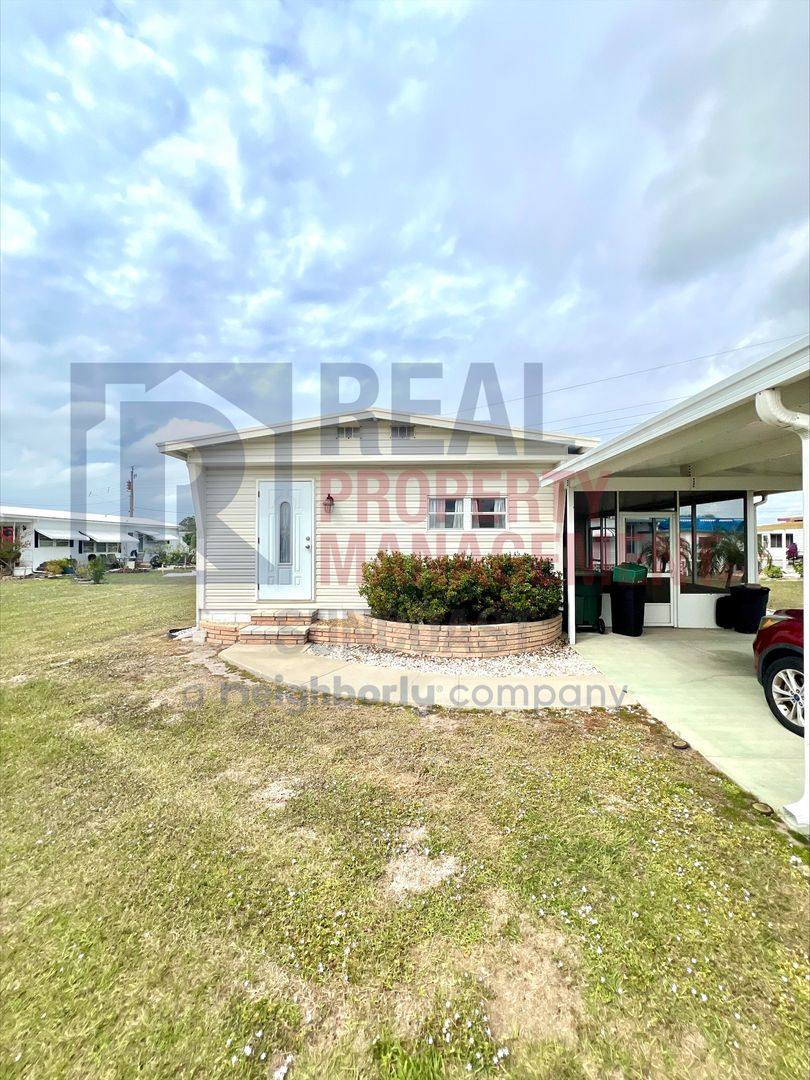 House for rent at 1753 Midlothian St, Sarasota, FL 34234
