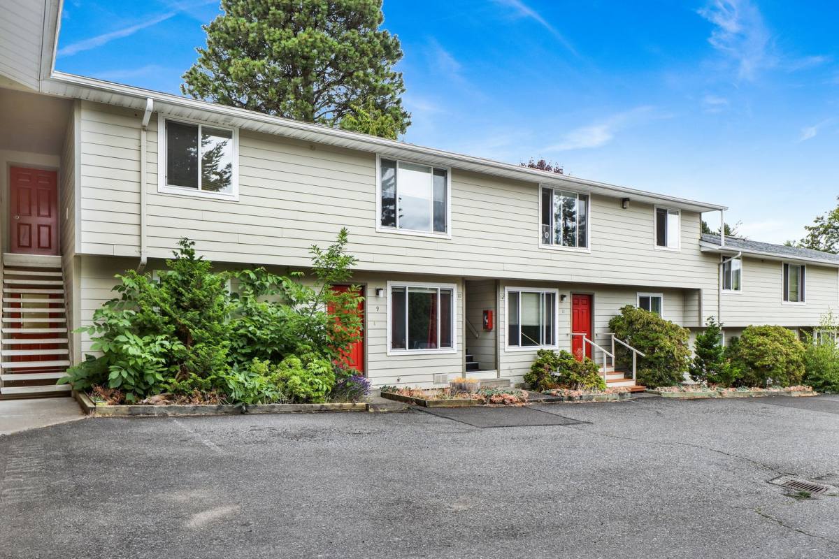 Apartment for rent at 1014 23rd St, Bellingham, WA 98225
