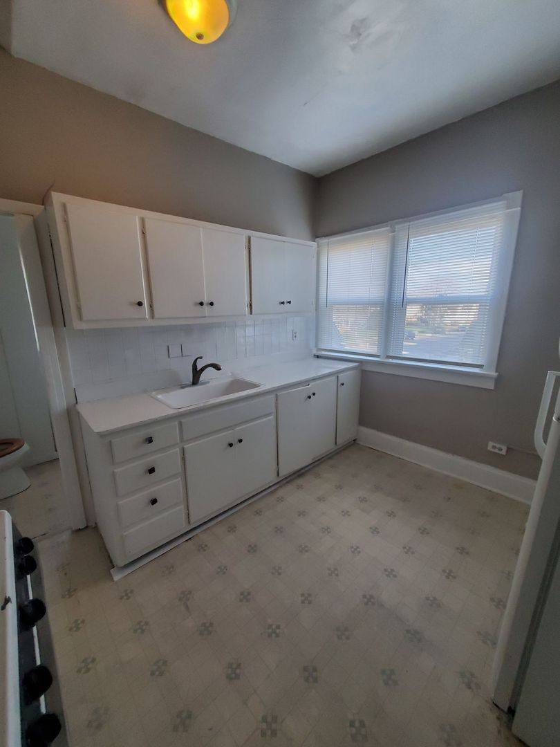 Apartment for rent at 1235 Michigan Ave, South Milwaukee, WI 53172