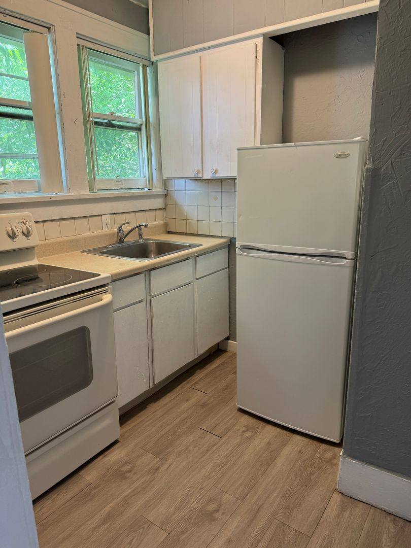 Apartment for rent at 55-57 Leila St, Akron, OH 44310