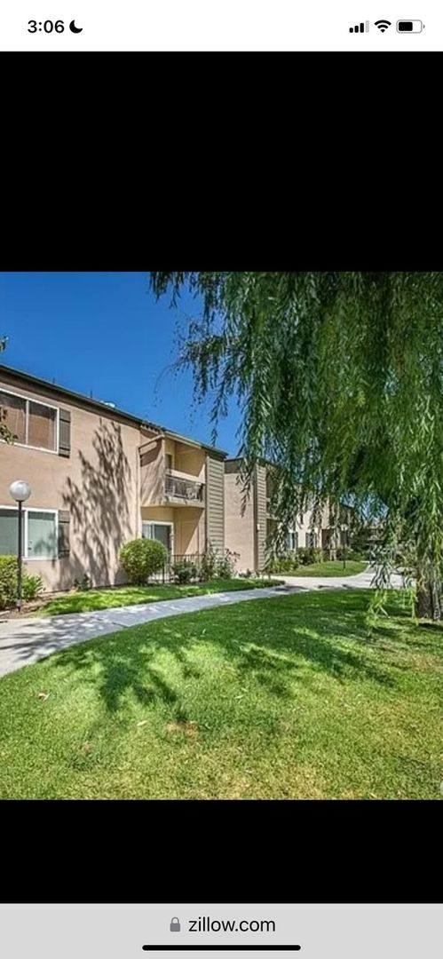 Condo for rent at 24420 W Nicklaus, Valencia, CA 91355