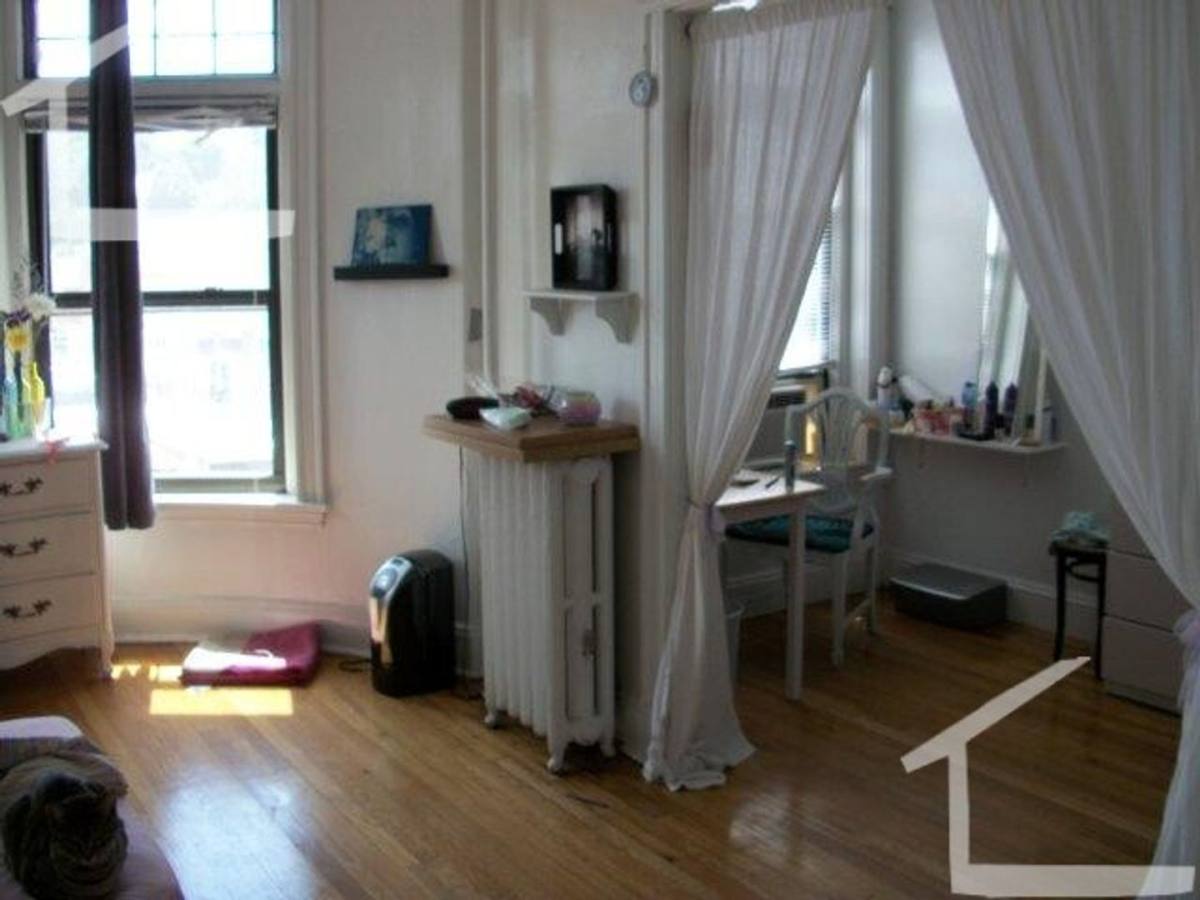 Apartment for rent at 1914 Beacon St #1E, Brighton, MA 02135
