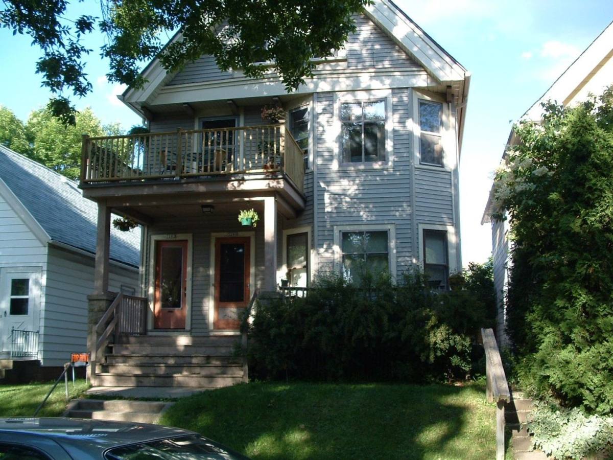 Apartment for rent at 3280-82 N Barlett Ave, Milwaukee, WI 53211