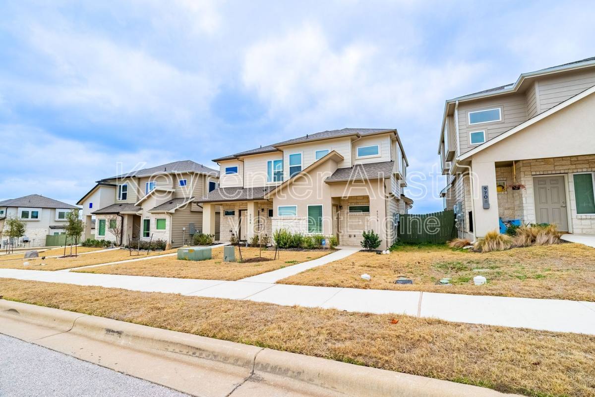 House for rent at 9706 Whisper Willow Blvd, Manor, TX 78653