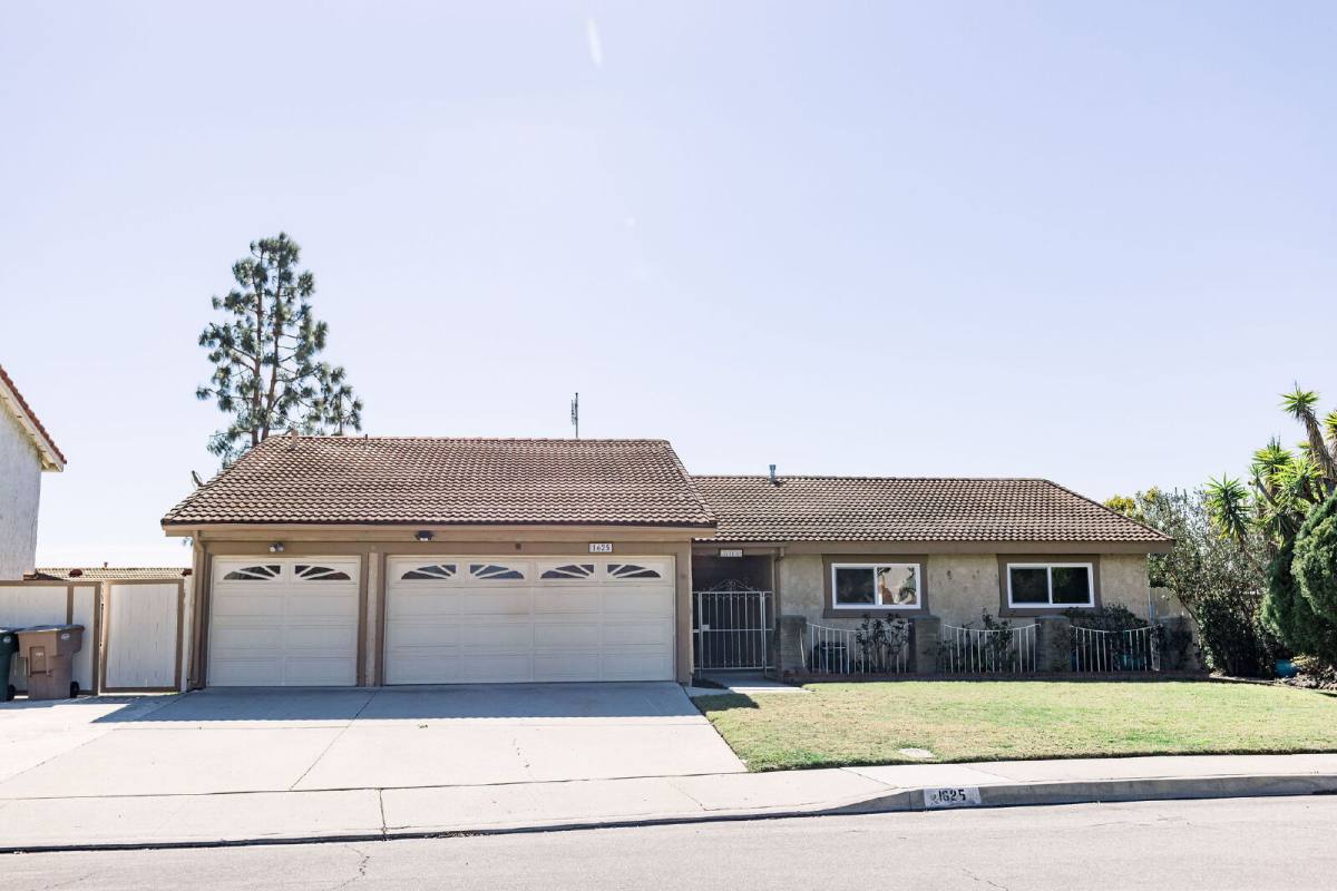 House for rent at 1625 Avenida Del Manzano, Camarillo, CA 93010