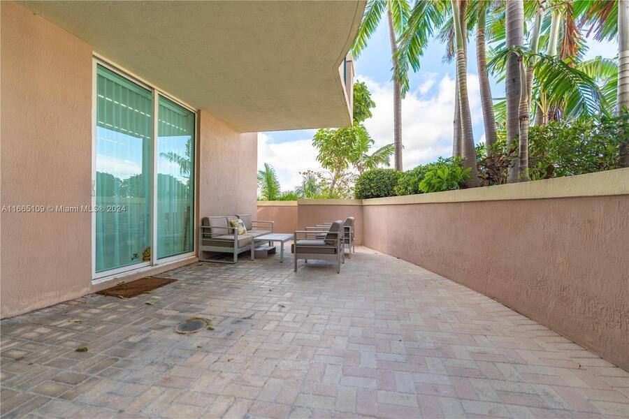 Apartment for rent at 17555 Atlantic Blvd #508, North Miami Beach, FL 33160