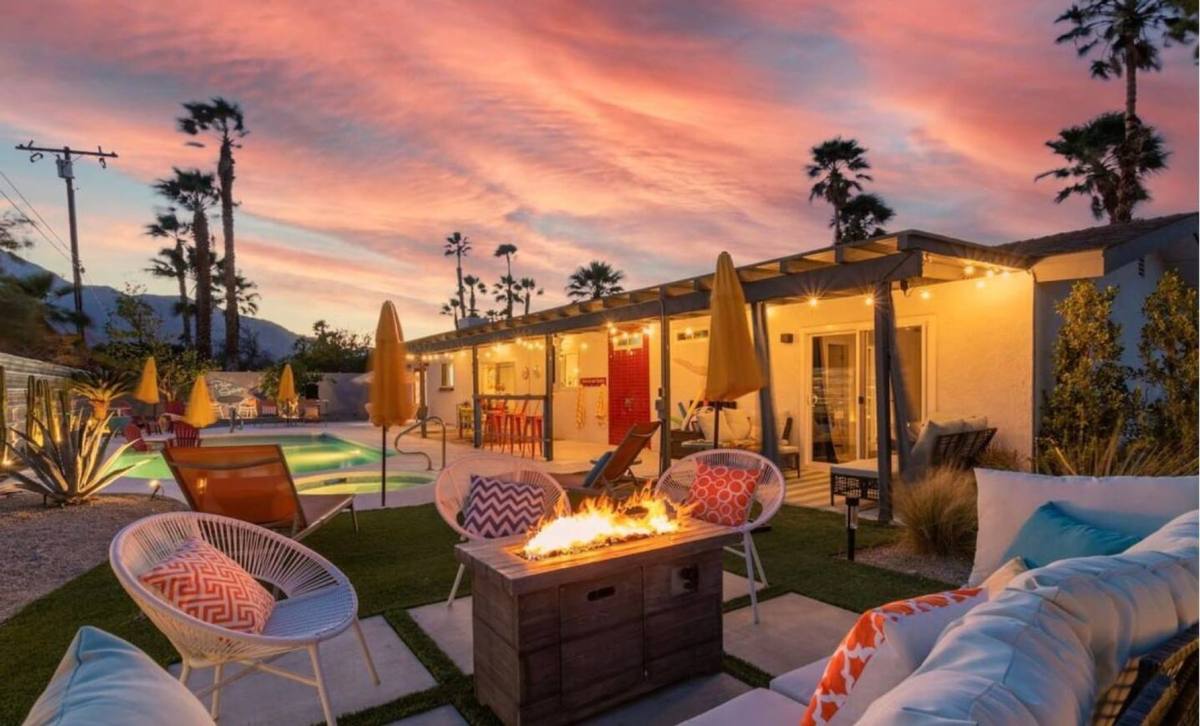 House for rent at 2241 E Finley Rd, Palm Springs, CA 92262