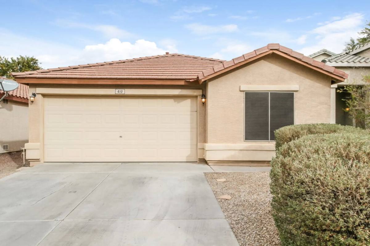 House for rent at 410 E Daniella Dr, San Tan Valley, AZ 85140