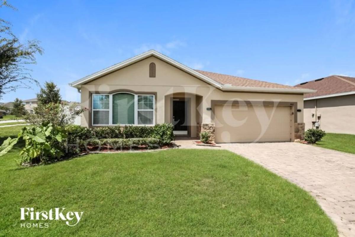 House for rent at 468 Kestrel Dr, Groveland, FL 34736