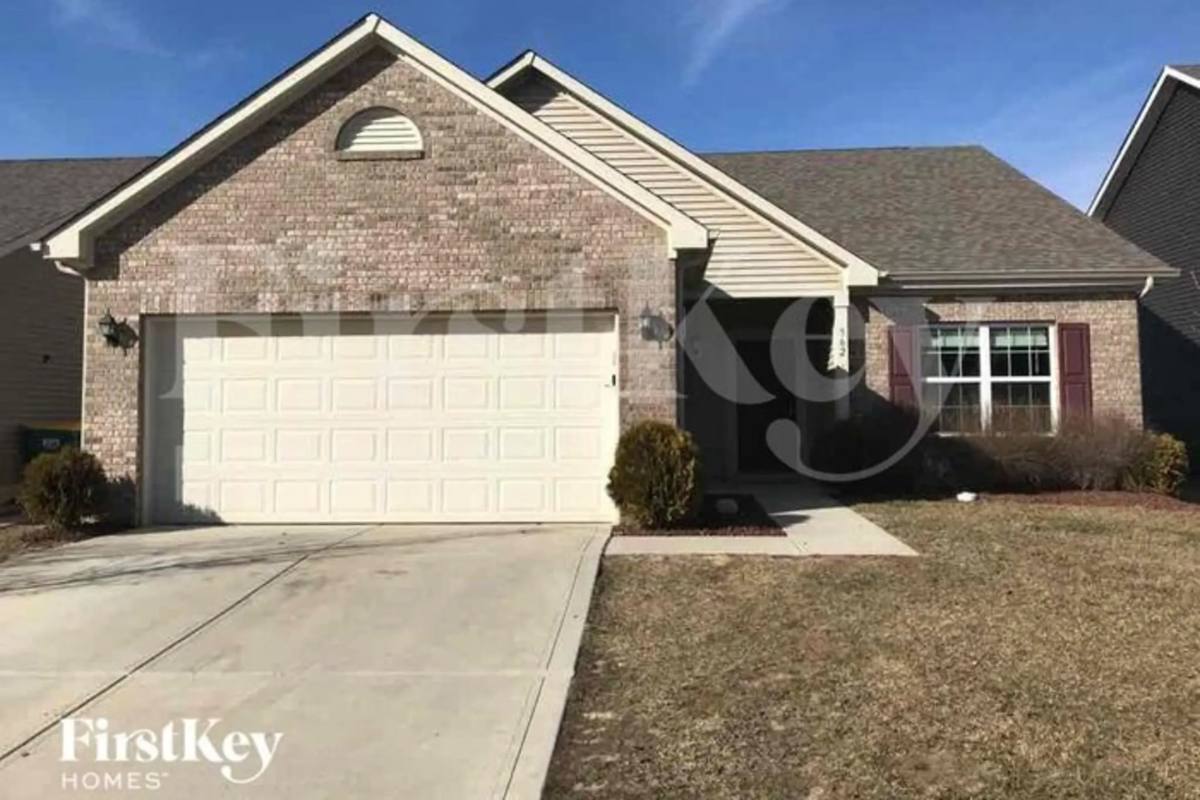 House for rent at 562 Farnham Dr, Westfield, IN 46074