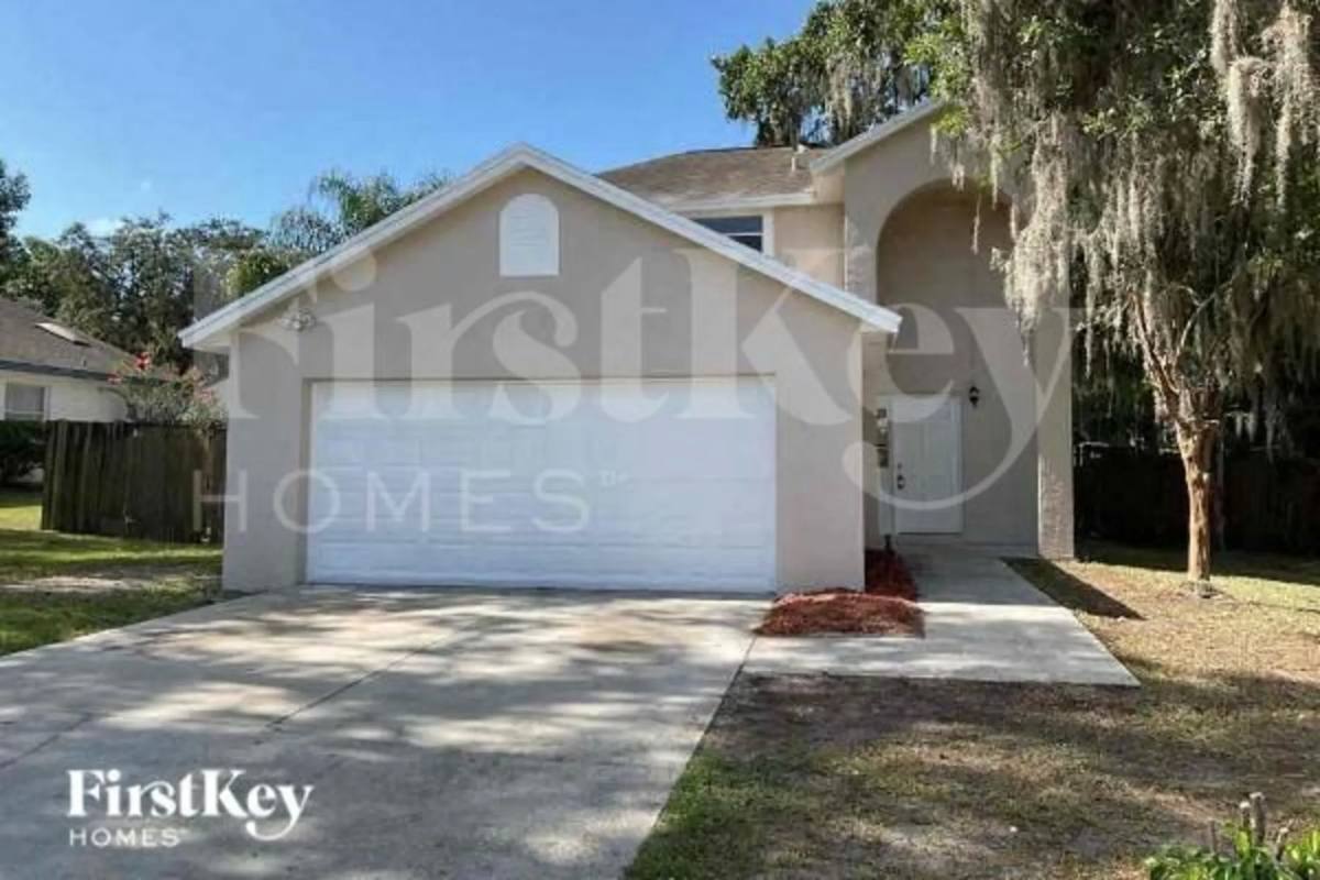 House for rent at 3803 Sugar Creek Court, Plant City, FL 33563