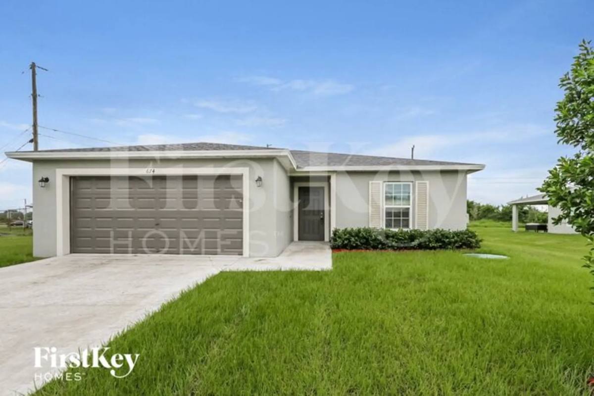 House for rent at 674 SW Backert Ave, Port Saint Lucie, FL 34953